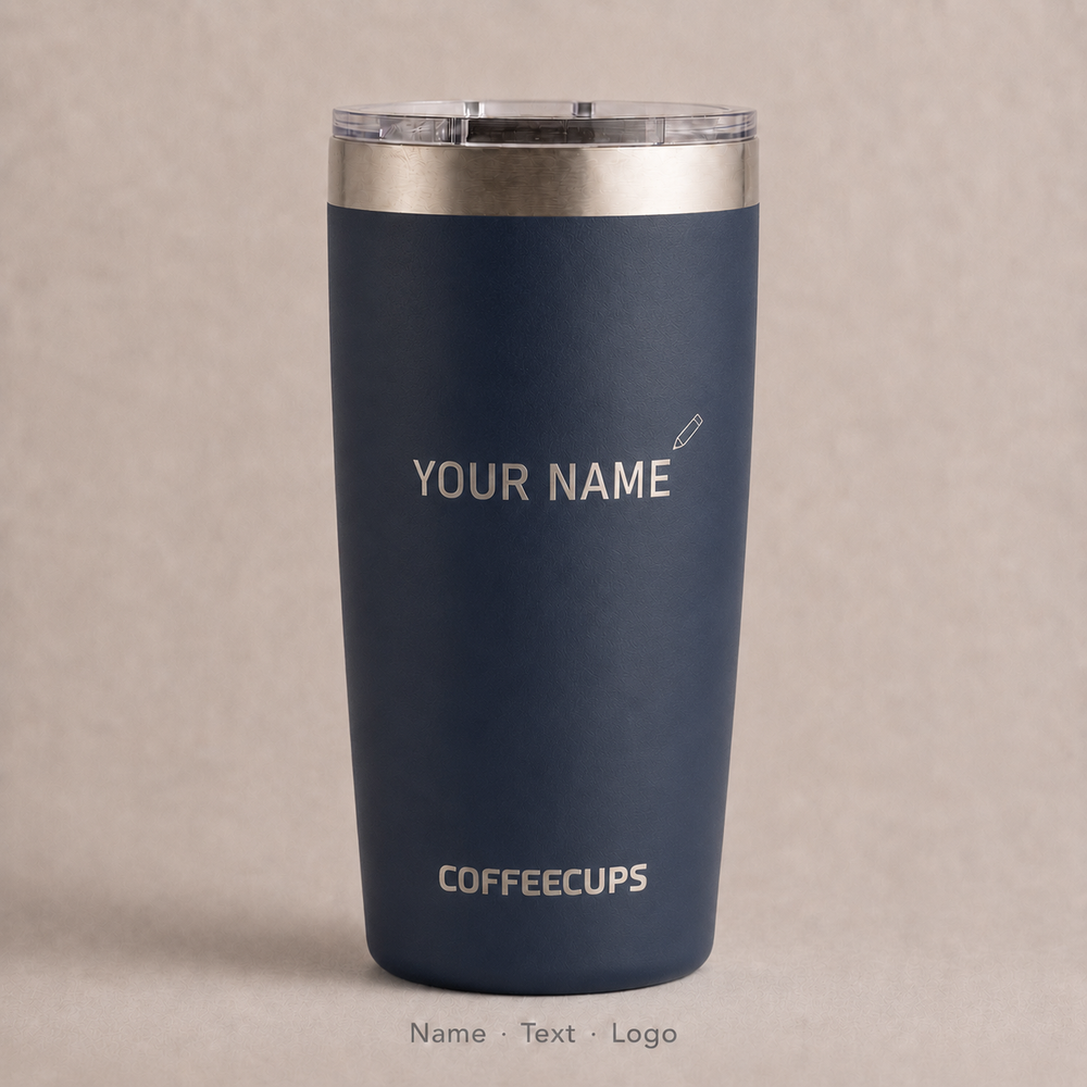 Personalizowany granatowy kubek Urban jako przykład graweru