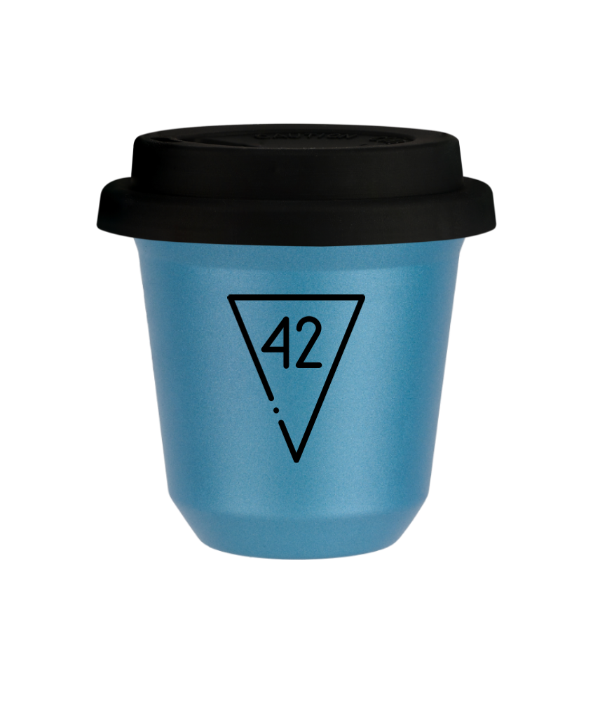 Kubek 80 ml BŁĘKITNY METALIC "42 (czarny)", z czarną pokrywką
