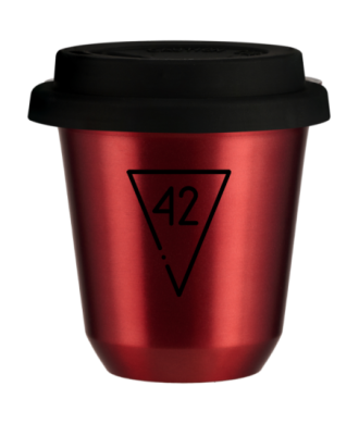 Kubek 150 ml CZERWONY METALIC "42", z czarną pokrywką Kubek 150 ml CZERWONY METALIC "42", z czarną pokrywką