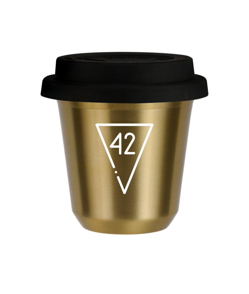 Kubek złoty 80 ml, 42 (biały) z pokrywką czarną kubek termiczny na kawe | 70,00 zł Kubek złoty 80 ml, 42 (biały) z pokrywką czarną kubek termiczny na kawe | 70,00 zł