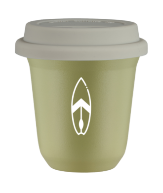 Kubek 150 ml PISTACJOWY "Deska (biały)", z białą pokrywką Kubek 150 ml PISTACJOWY "Deska (biały)", z białą pokrywką