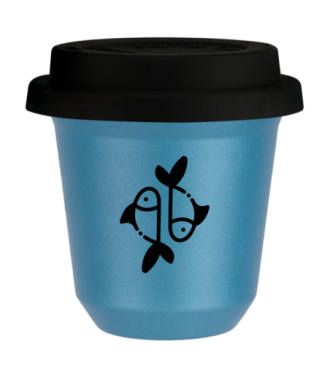 Kubek 240 ml BŁĘKITNY METALIC "Ryby", z czarną pokrywką Kubek 240 ml BŁĘKITNY METALIC "Ryby", z czarną pokrywką