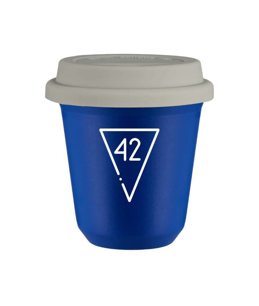 Kubek navy blue 240 ml, 42 (bialy) z pokrywka biala kubek termiczny na kawe | 85,00 zł Kubek navy blue 240 ml, 42 (bialy) z pokrywka biala kubek termiczny na kawe | 85,00 zł