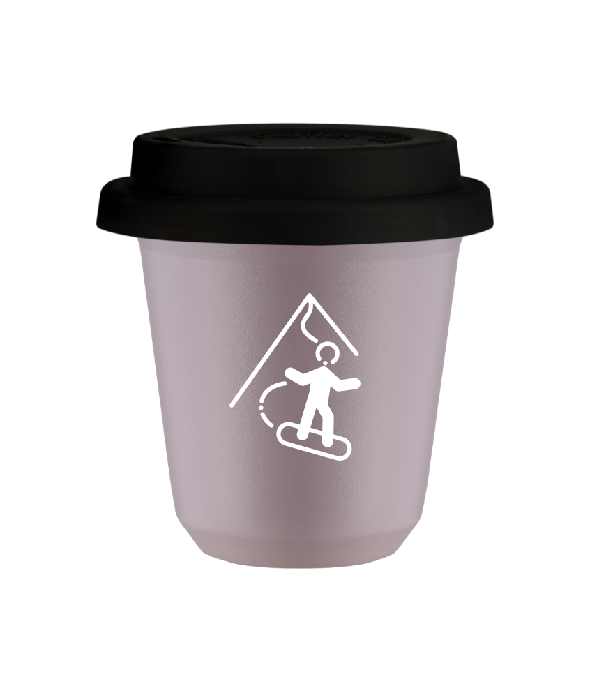 Kubek 240 ml LAWENDOWY "Snowboard (biały)", z czarną pokrywką