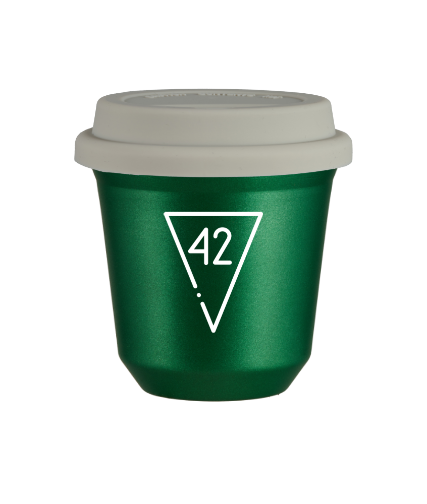 Kubek 150 ml ZIELONY METALIC "42 (biały)", z białą pokrywką